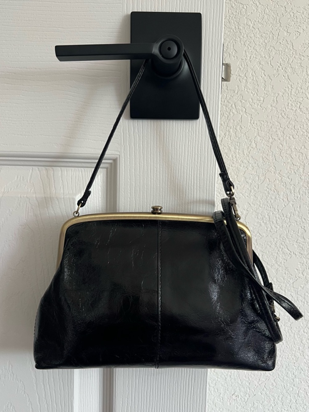HOBO Kisslock Mini Bag with Crossbody Convertible Strap - Picture 2 of 13